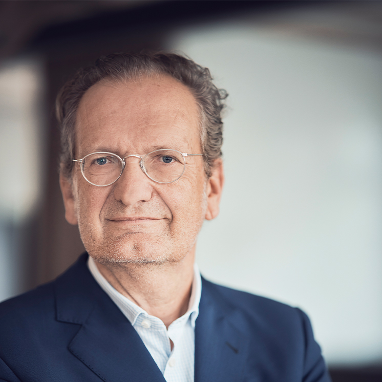 Zur Rose Story Quote